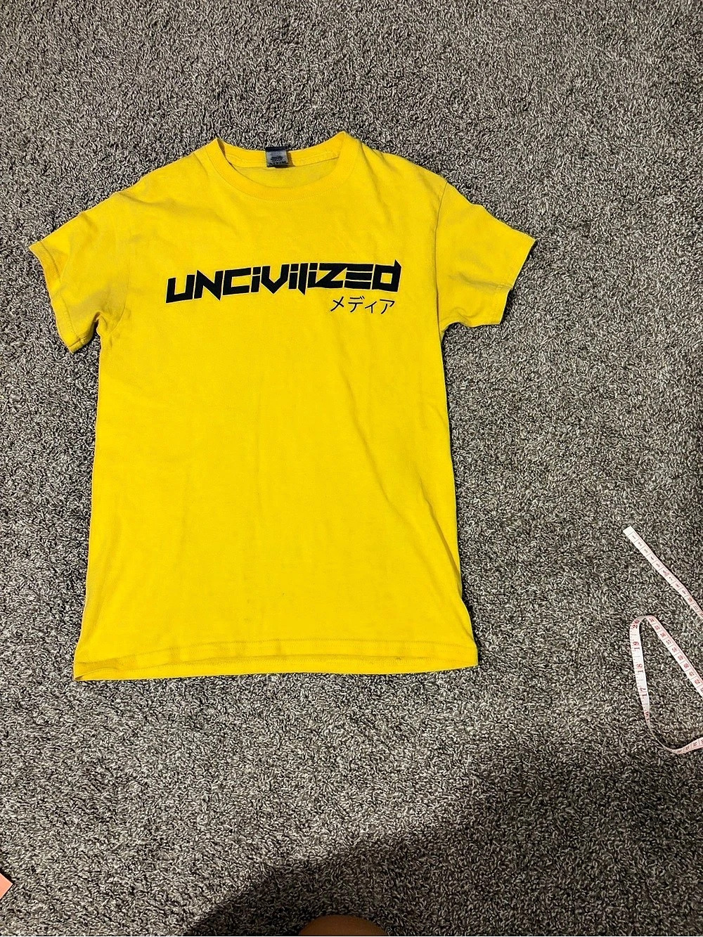 Graphic Short Sleeve Tee in Yellow